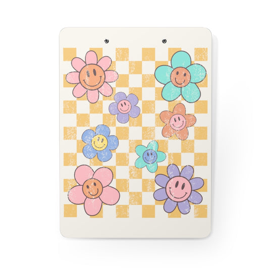 Distressed Retro Daisy Clipboard